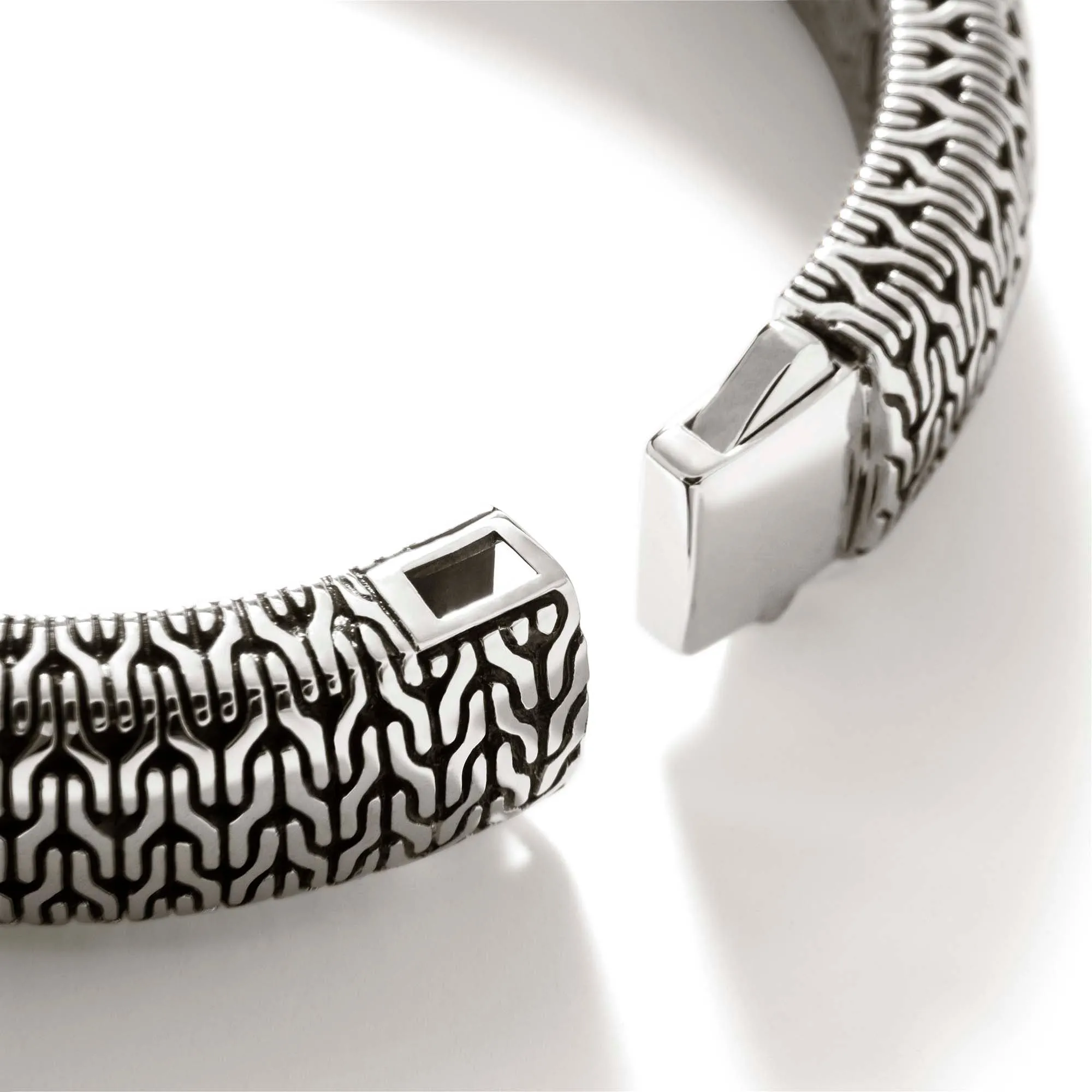 Carved Chain Hinged Bangle, Sterling Silver|BB900968 sold by John Hardy product image thumbnail 2