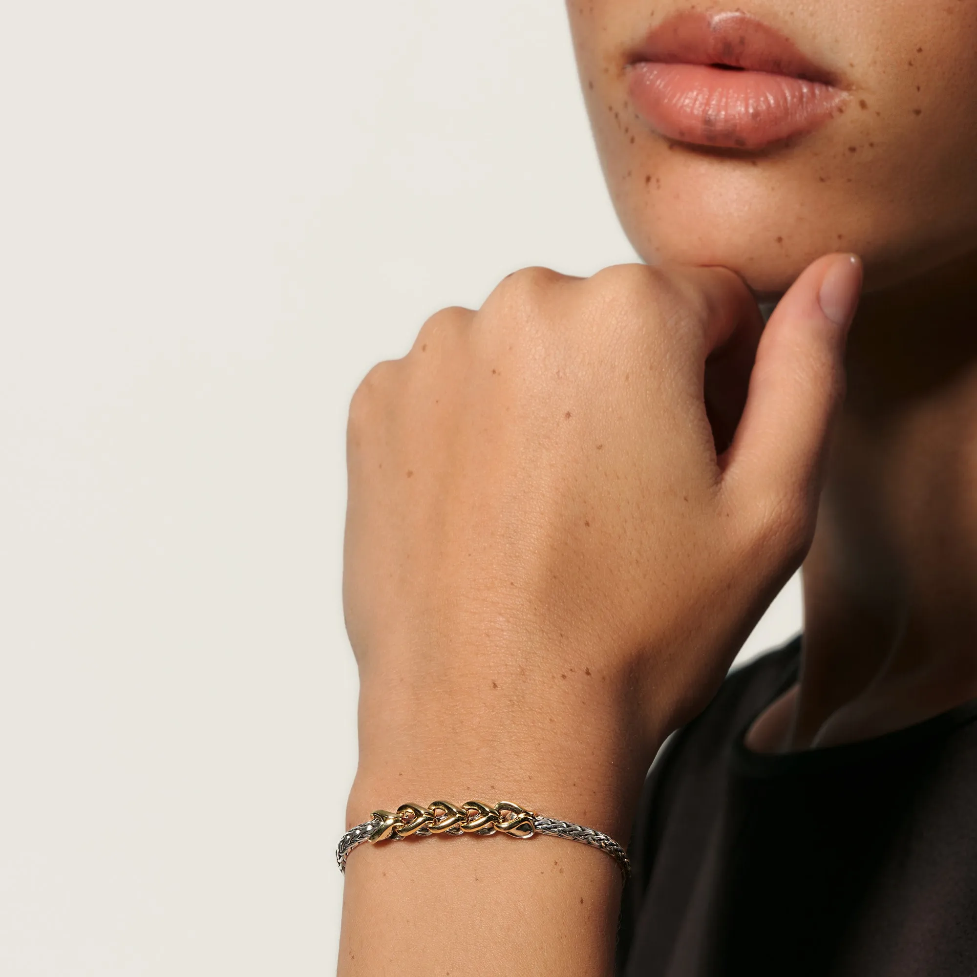 Asli Classic Chain Link Station Bracelet|BZ90366 sold by John Hardy product image thumbnail 3