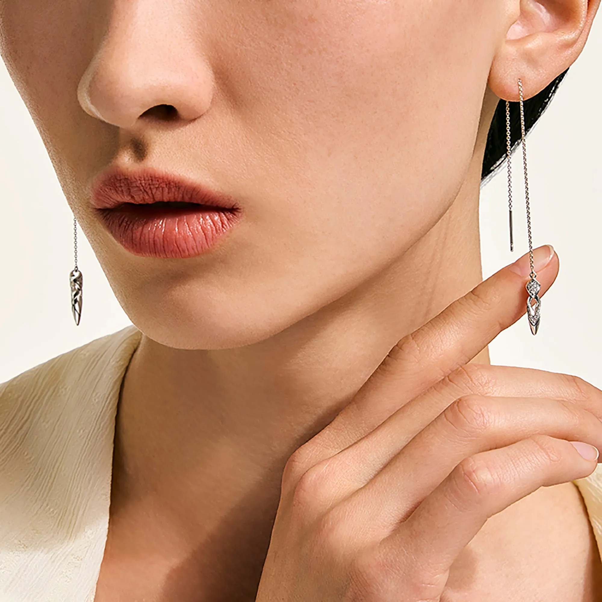 Naga Earrings, Sterling Silver, Diamonds|EBP604062DI sold by John Hardy product image thumbnail 4