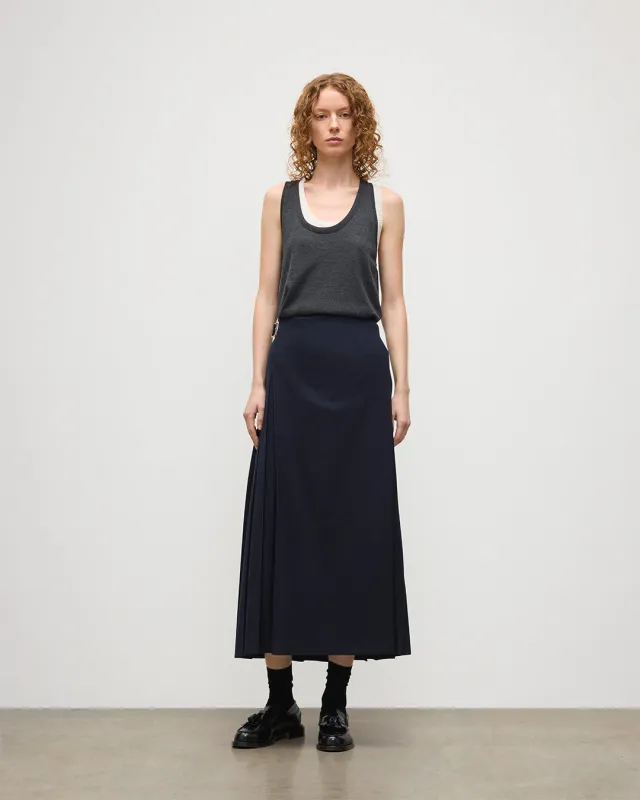 Le Kilt | Johnstons of Elgin Navy Long Kilt made by Johnstons of Elgin