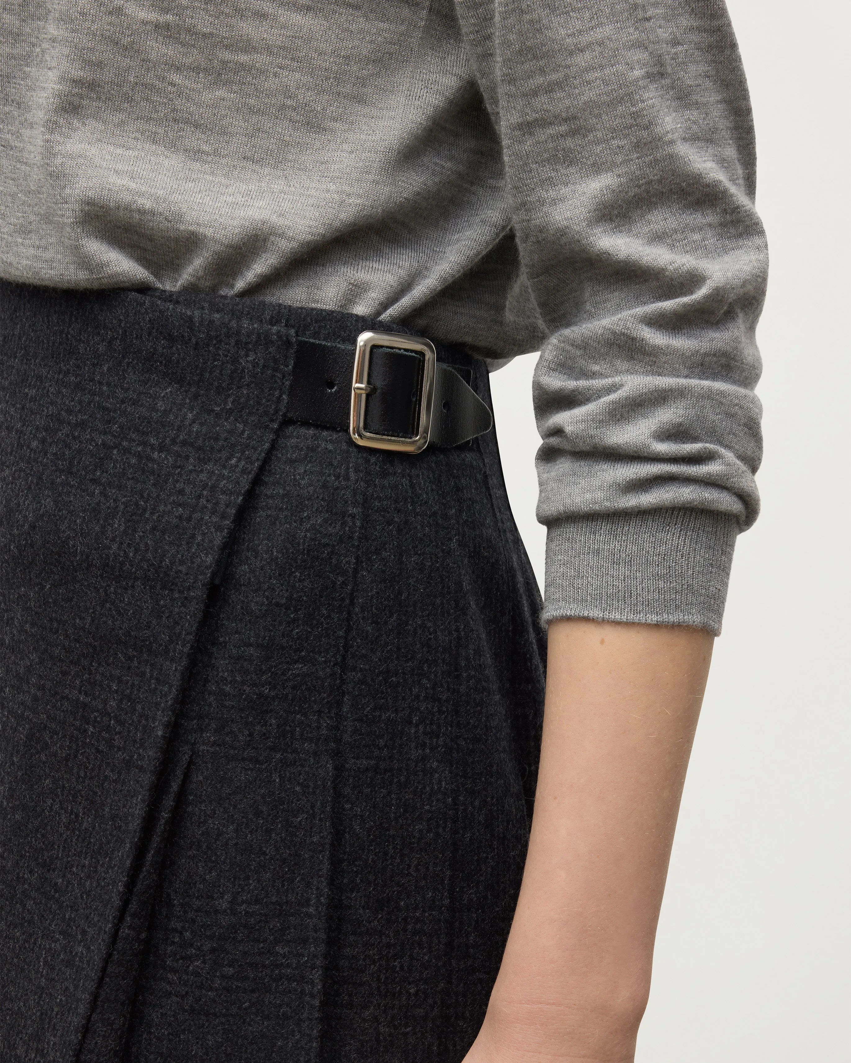 Le Kilt | Johnstons of Elgin Charcoal Kilt sold by Johnstons of Elgin product image thumbnail 4
