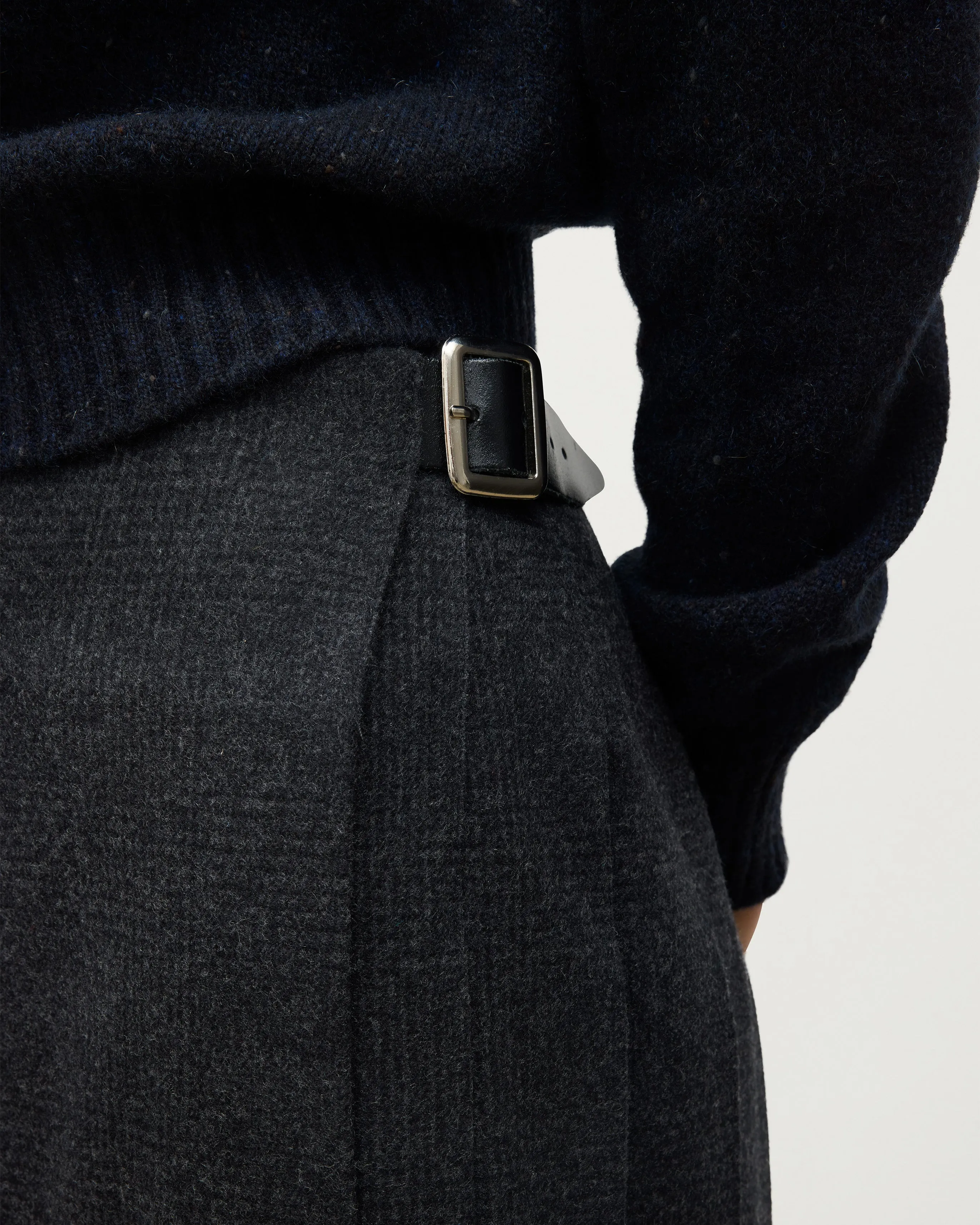 Le Kilt | Johnstons of Elgin Charcoal Long Kilt sold by Johnstons of Elgin product image thumbnail 5