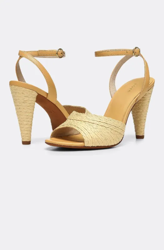 Calan Heel sold by Joie