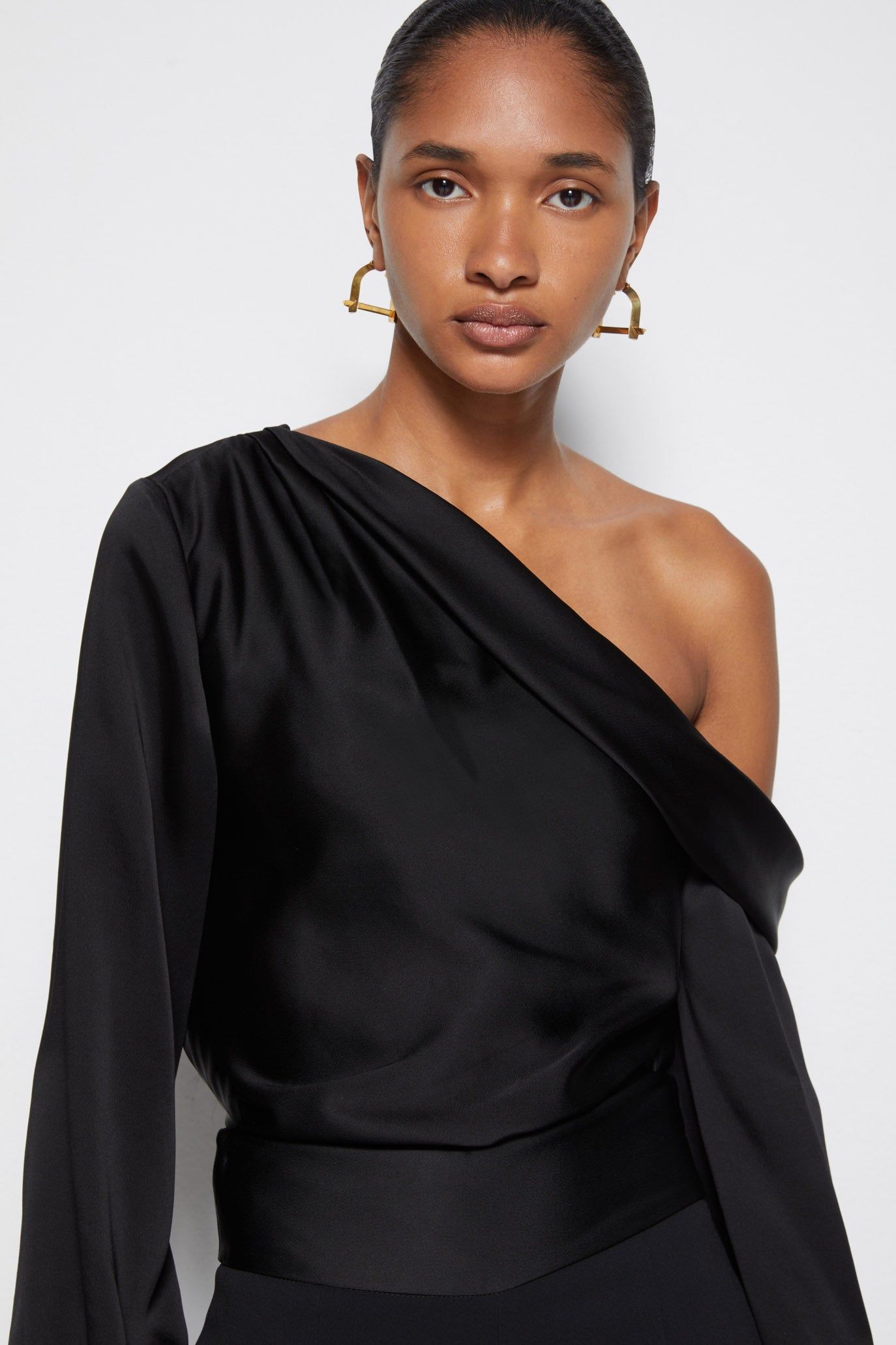 Signature Alice Cold Shoulder Top sold by Jonathan Simkhai product image thumbnail 4