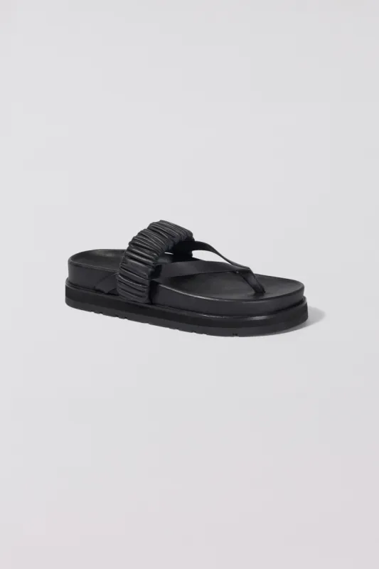 Ari Slide sold by Jonathan Simkhai