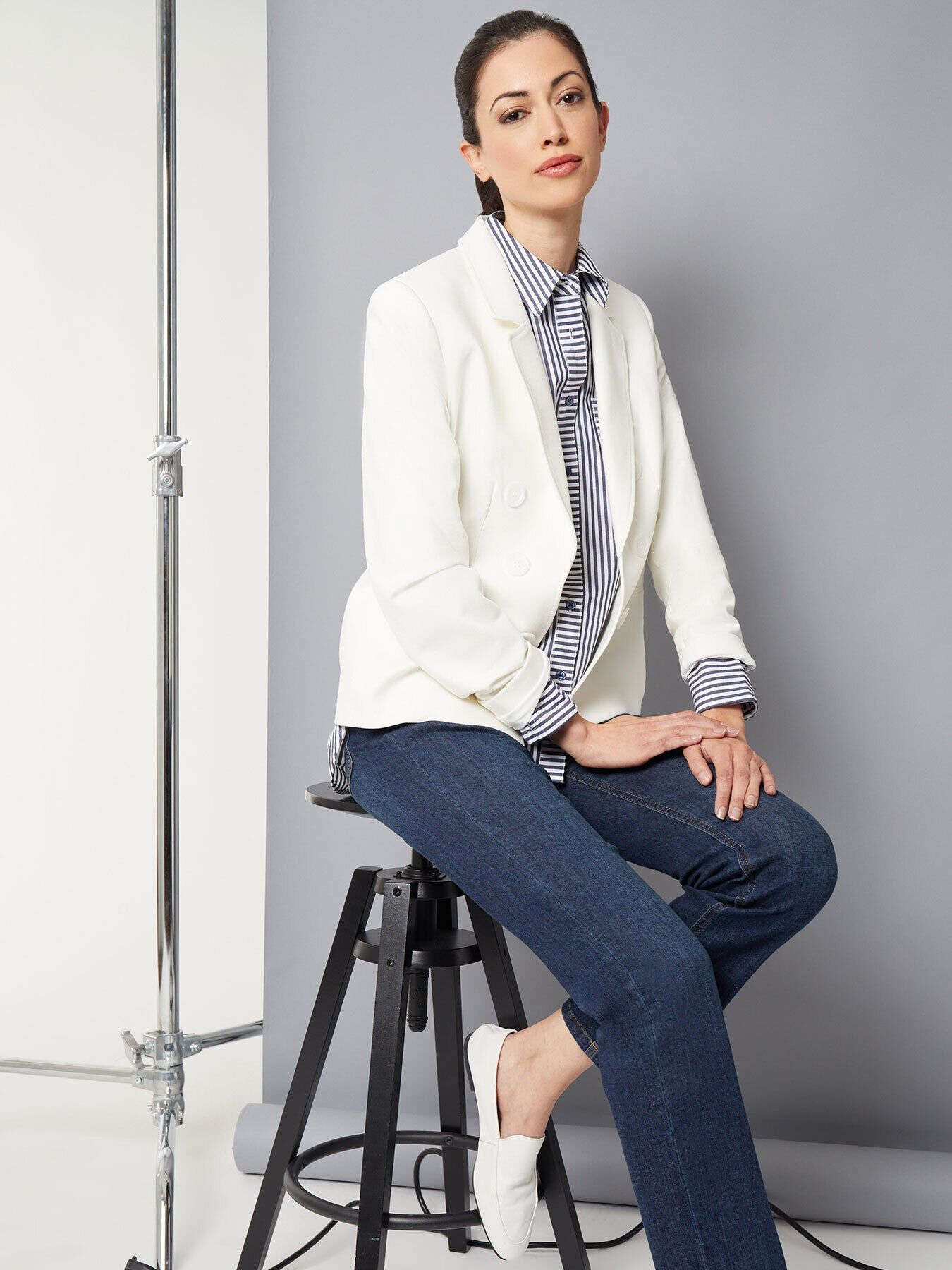 Modern Compression Faux Double Breasted Blazer sold by Jones New York product image thumbnail 5