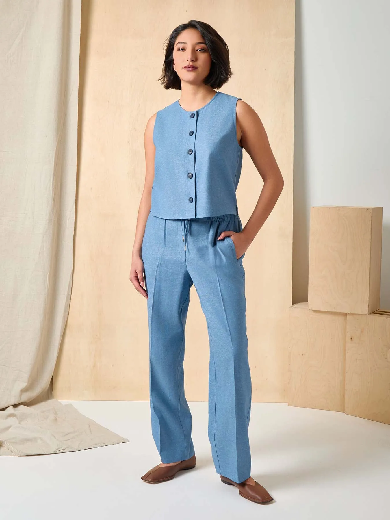 Sleeveless Button Front Top, Crossdye Linen Blend sold by Jones New York product image thumbnail 2