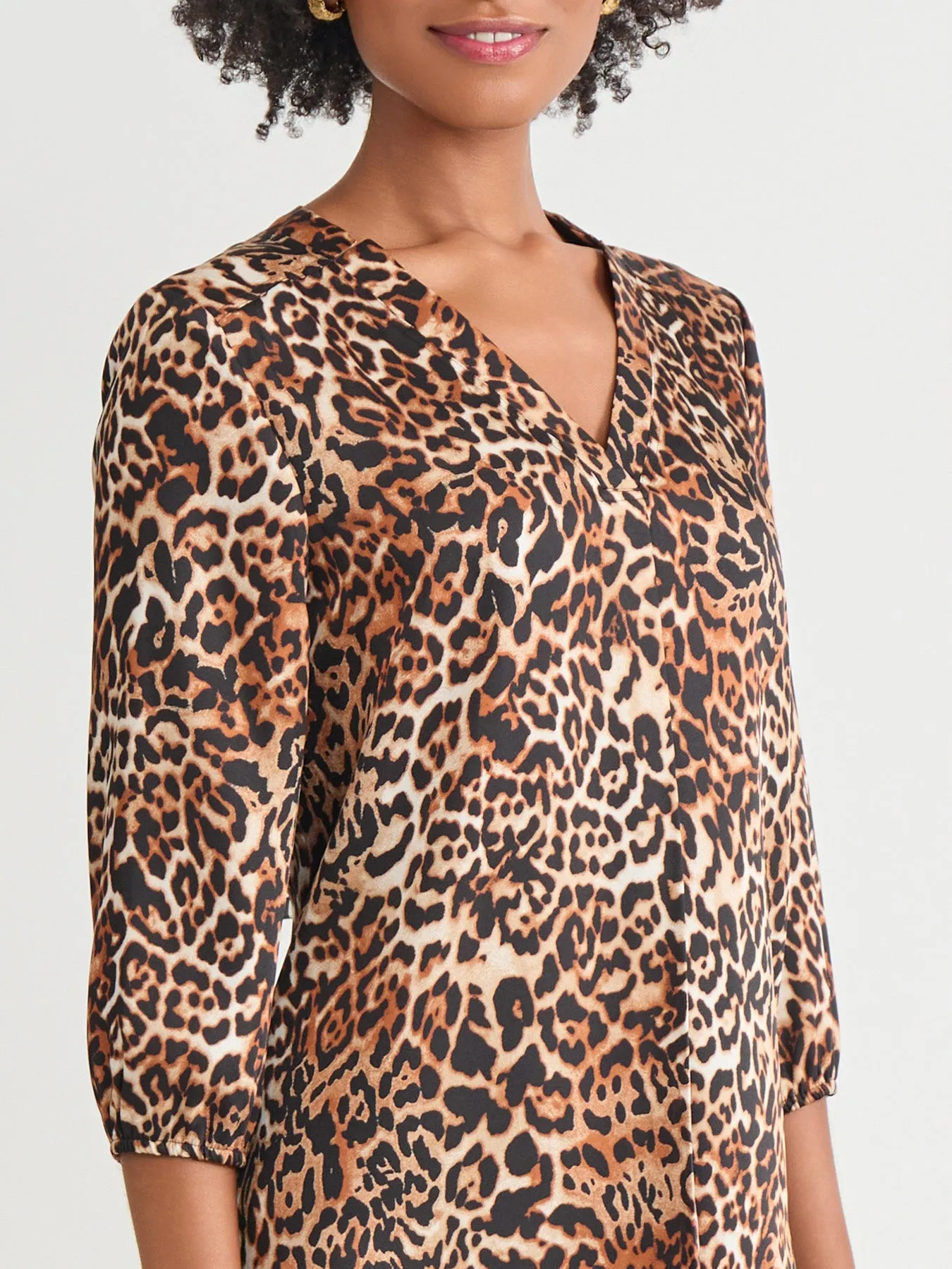 Plus Printed V-Neck Pleated Kelly Blouse, Satin sold by Jones New York product image thumbnail 3