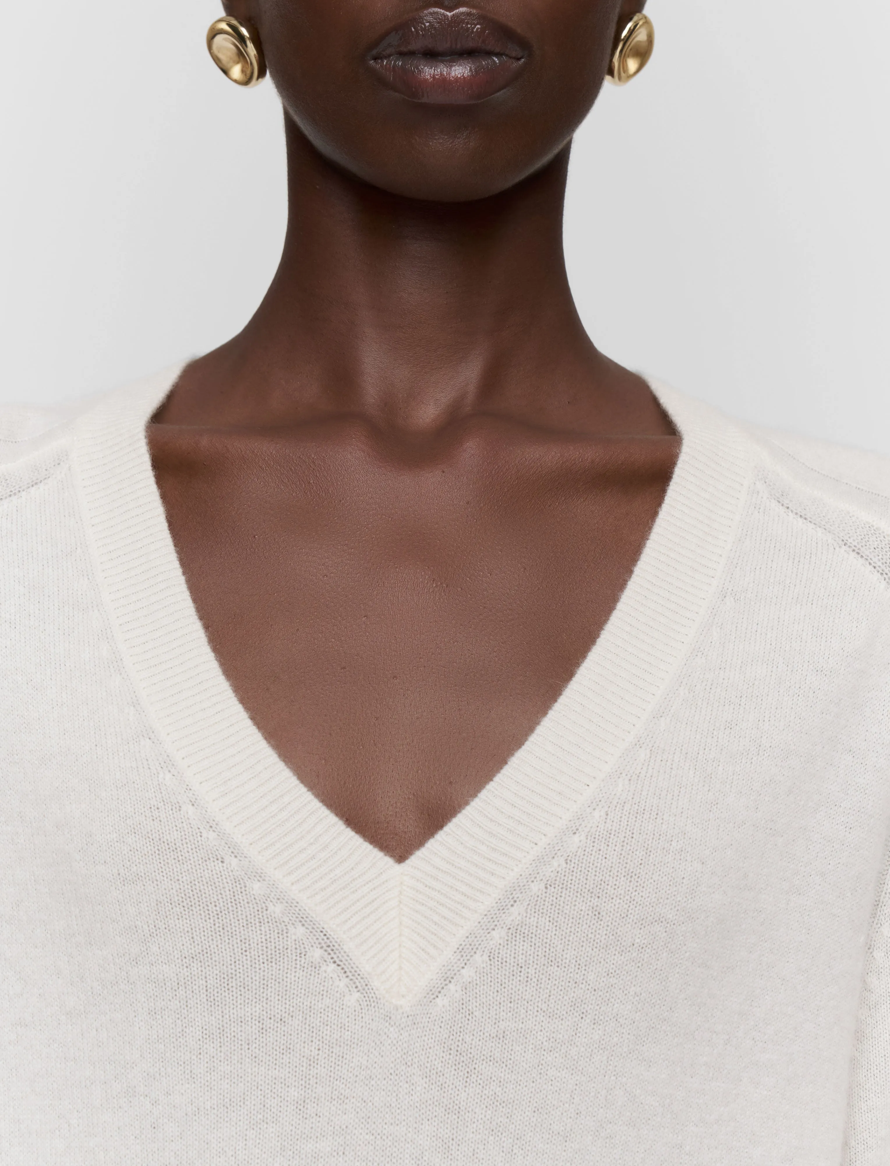 Lucille Light Pure Cashmere V Neck Jumper sold by Joseph product image thumbnail 3