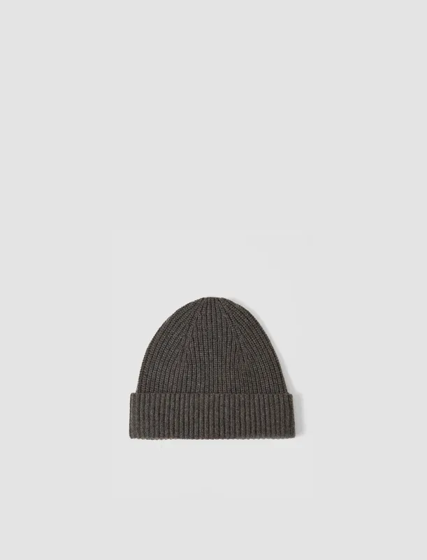 Light Cardigan Stitch Hat sold by Joseph