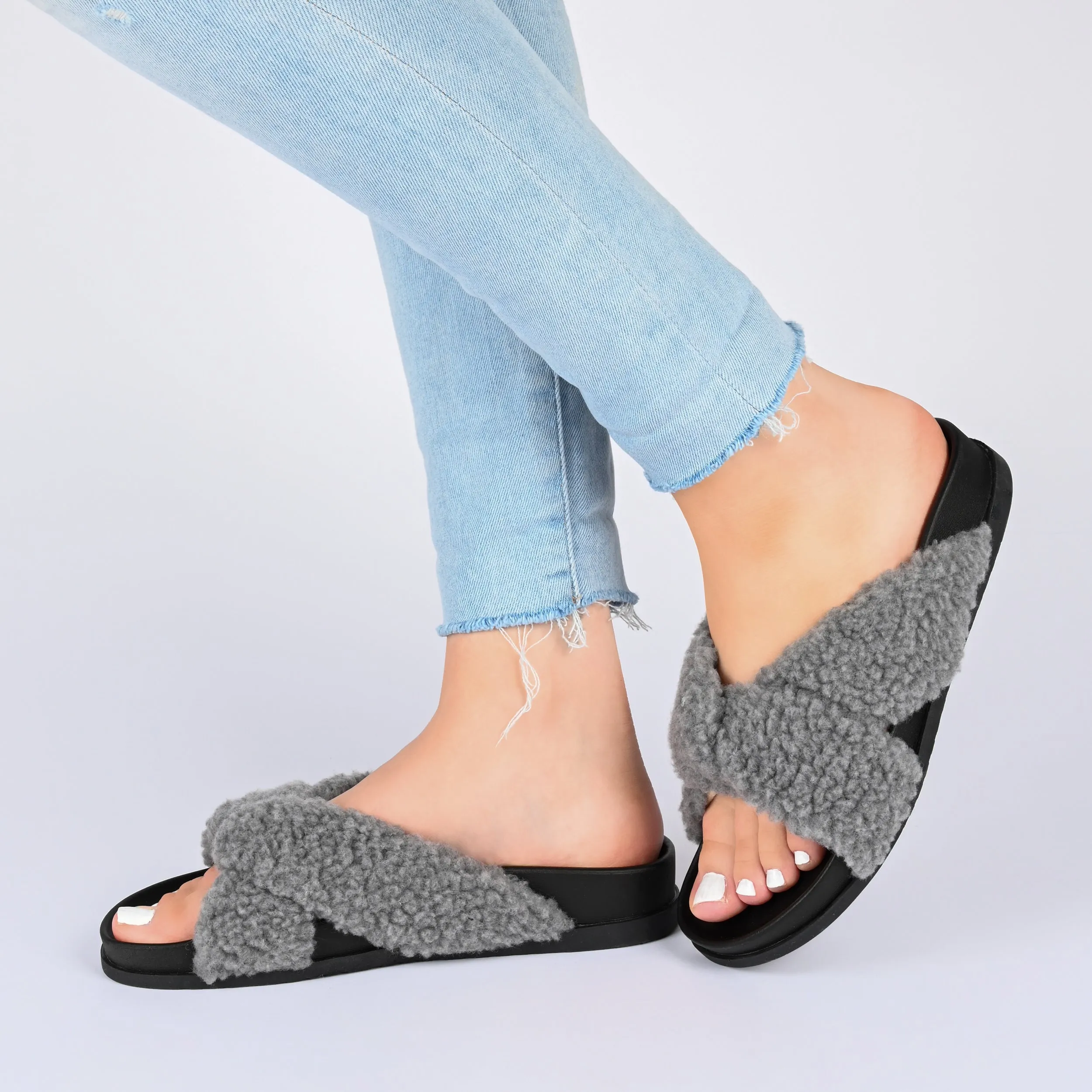 DALYNNDA SLIDES sold by Journee Collection product image thumbnail 2