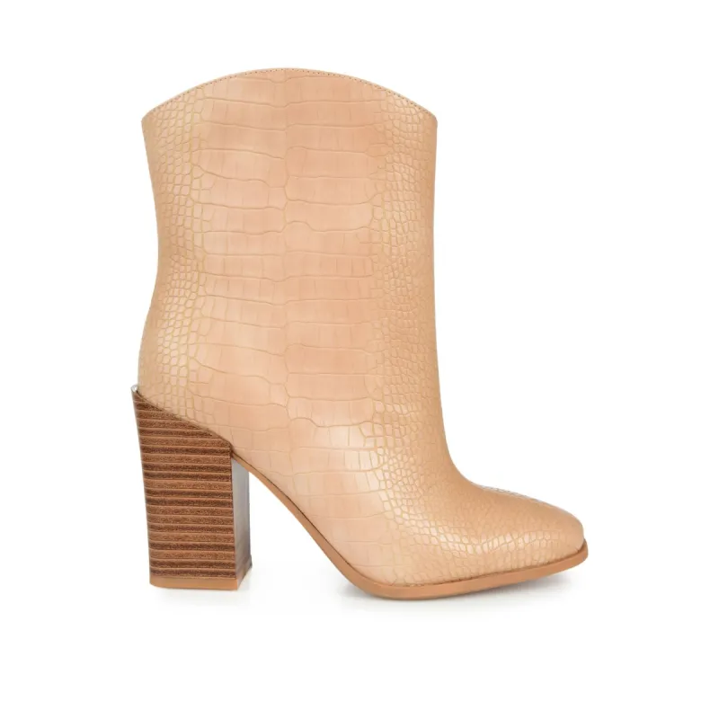 BREKINN - FINAL SALE (NO EXCHANGES) sold by Journee Collection