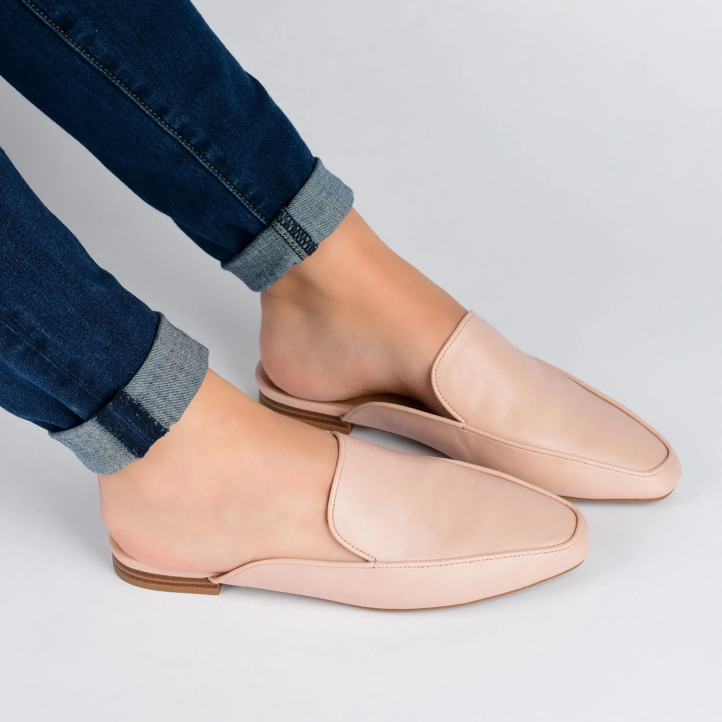 AKZA MULED LOAFER FLATS IN WIDE sold by Journee Collection product image thumbnail 2