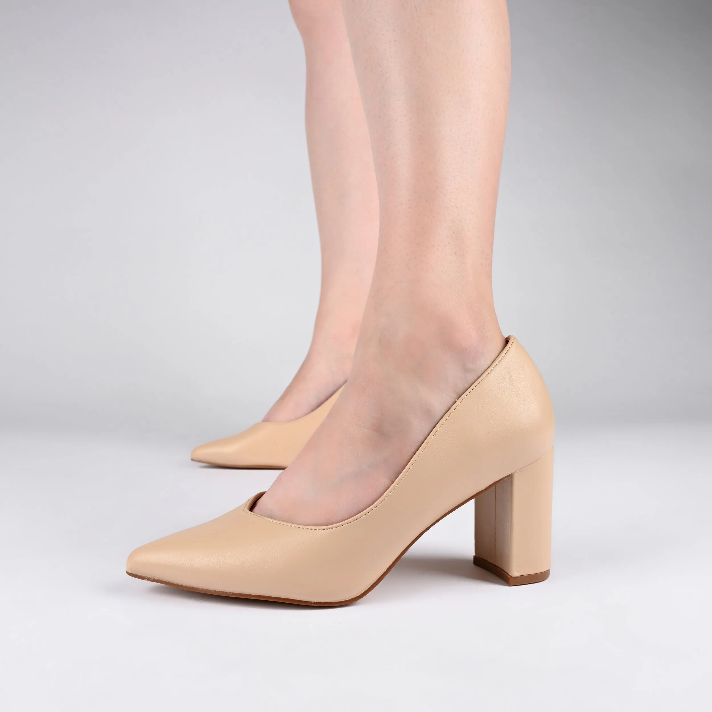 SIMONNE WARM SHADE PUMP HEELS IN NARROW sold by Journee Collection product image thumbnail 2