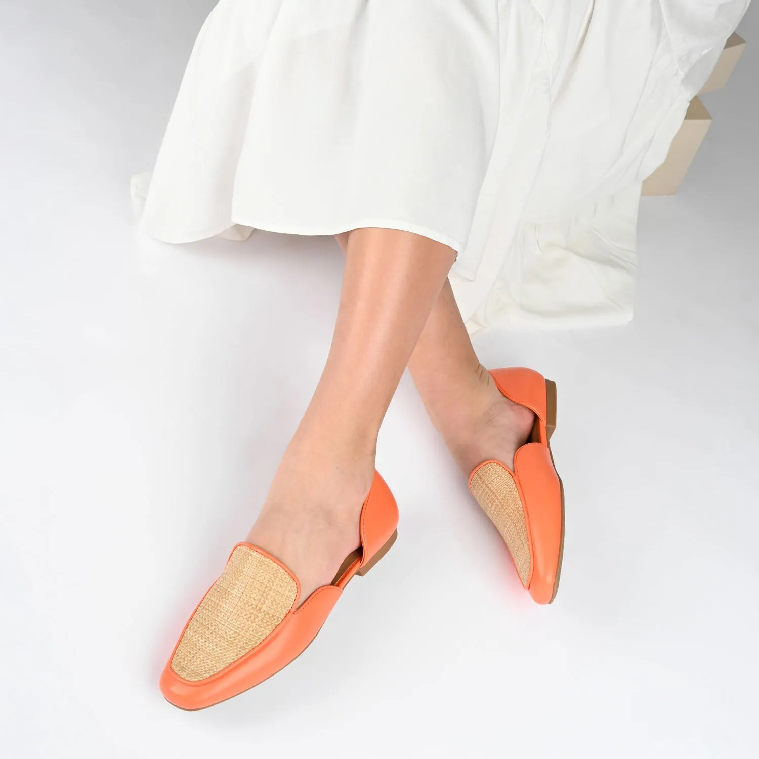 KENNZA LOAFER FLATS IN VEGAN LEATHER sold by Journee Collection product image thumbnail 2