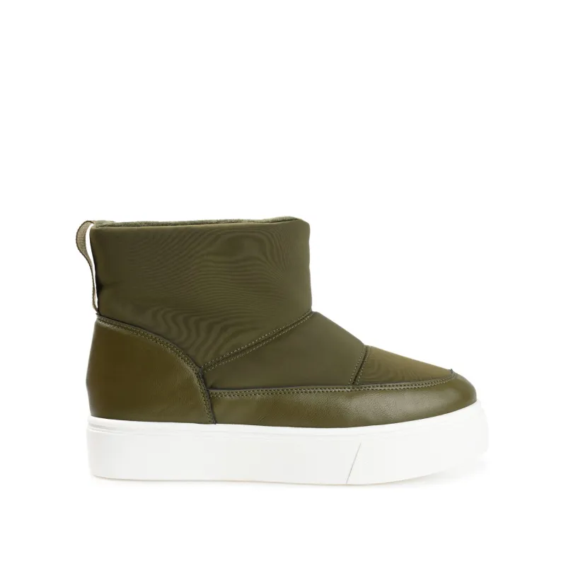 SETHIE PUFFY SNOW BOOTS - Green made by Journee Collection