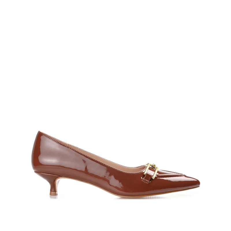 RUMI POINTED TOE KITTEN HEELS IN PATENT - Brown made by Journee Collection