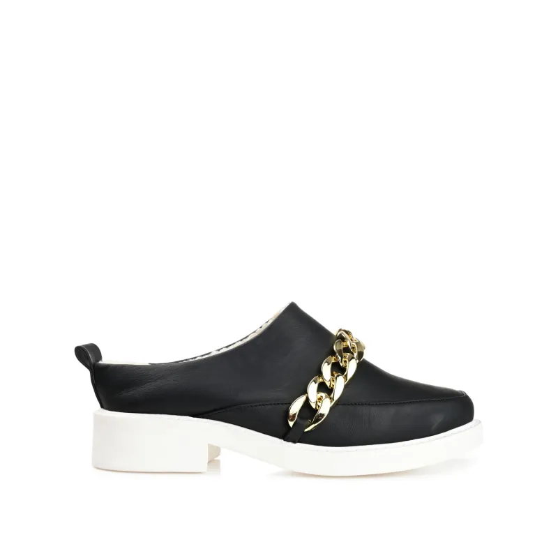 SHEAH LOAFER CLOGS IN VEGAN LEATHER - Black made by Journee Collection