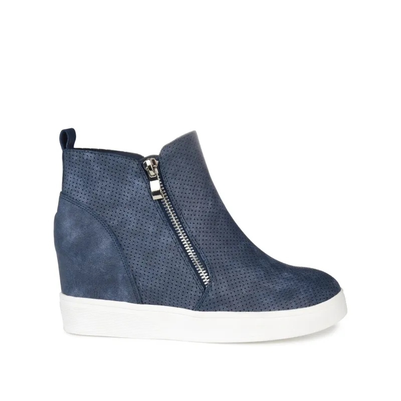 PENNELOPE WEDGE SNEAKERS IN VEGAN LEATHER - Blue made by Journee Collection