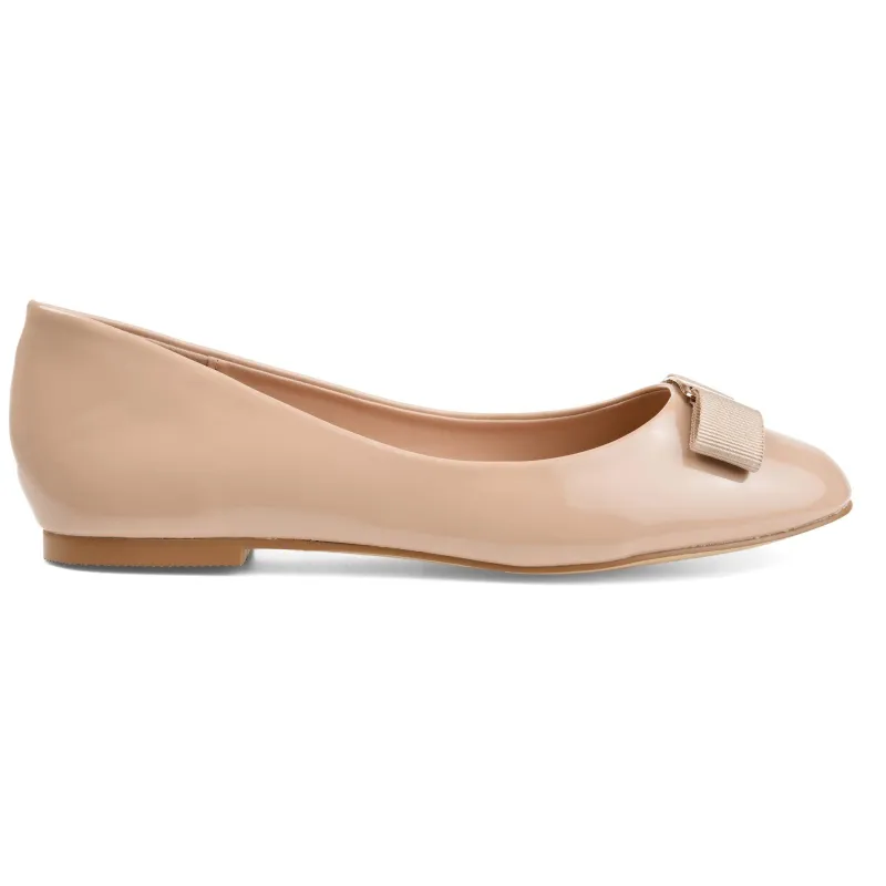 KIM IN PATENT - Nude sold by Journee Collection