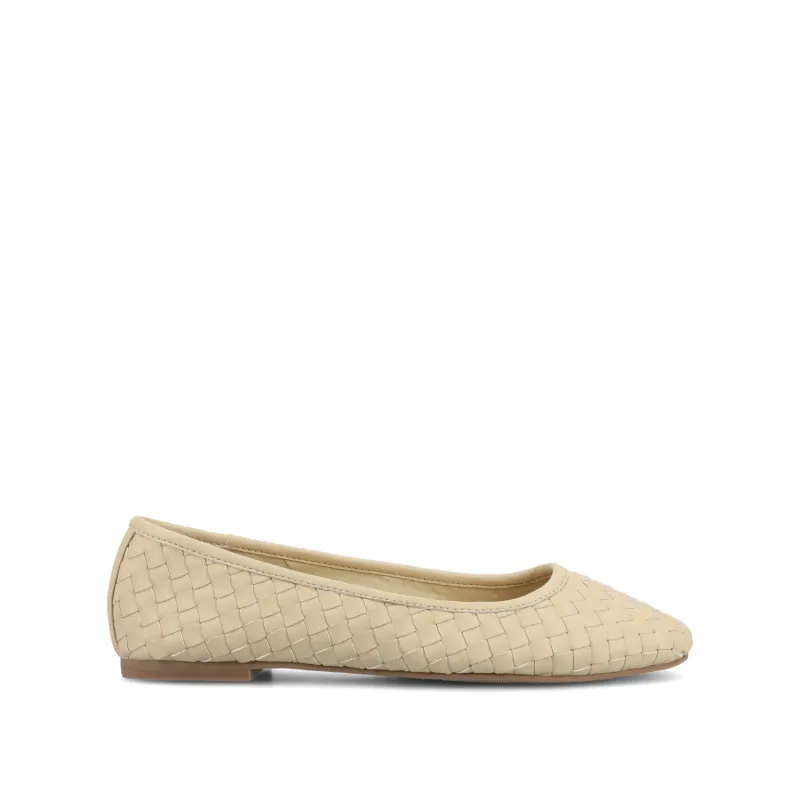 SAVANNAH BALLET FLATS - Beige made by Journee Collection