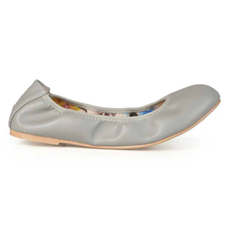 LINDY BALLET FLATS IN FAUX LEATHER sold by Journee Collection