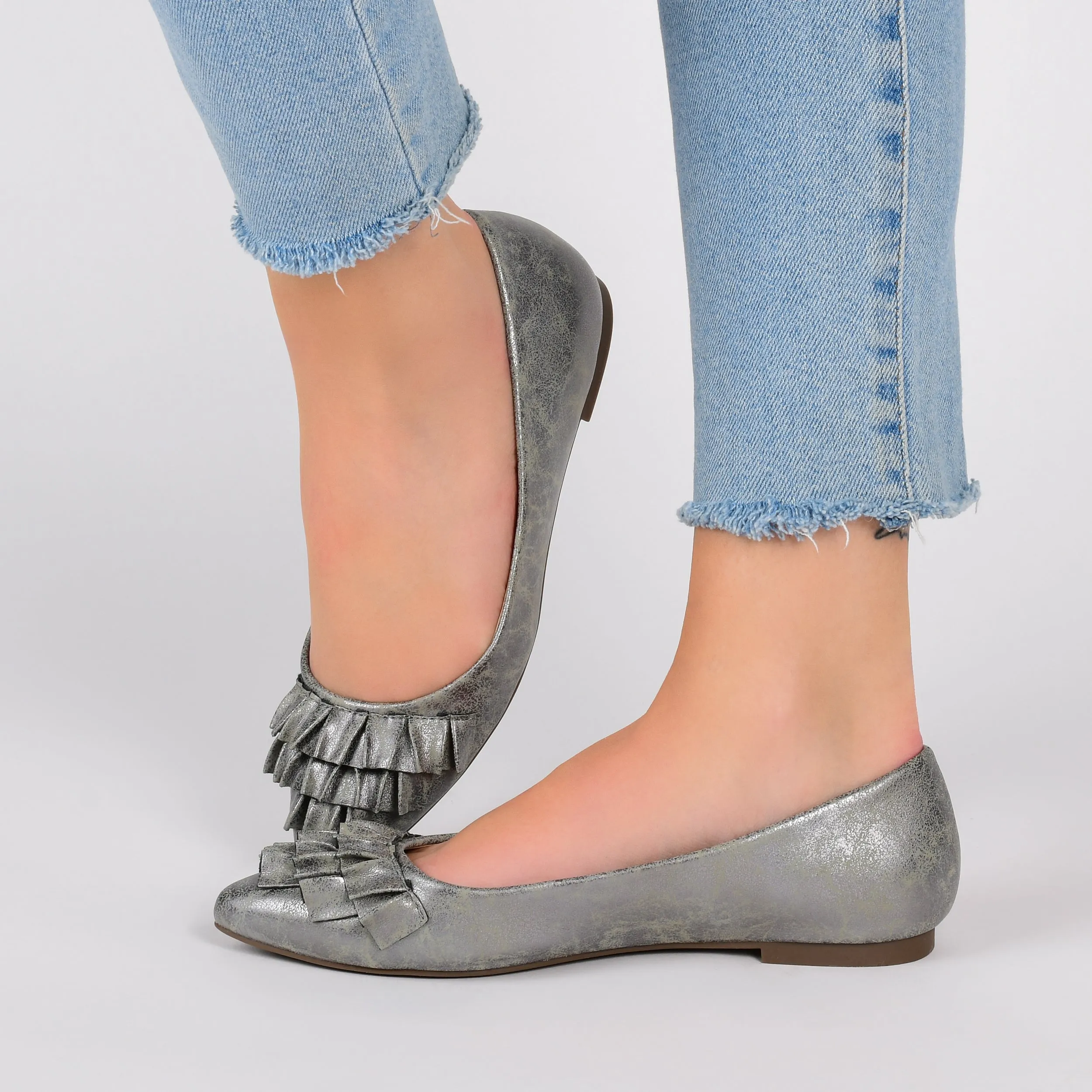 JUDY RUFFLED BALLET FLATS IN WIDE sold by Journee Collection product image thumbnail 2