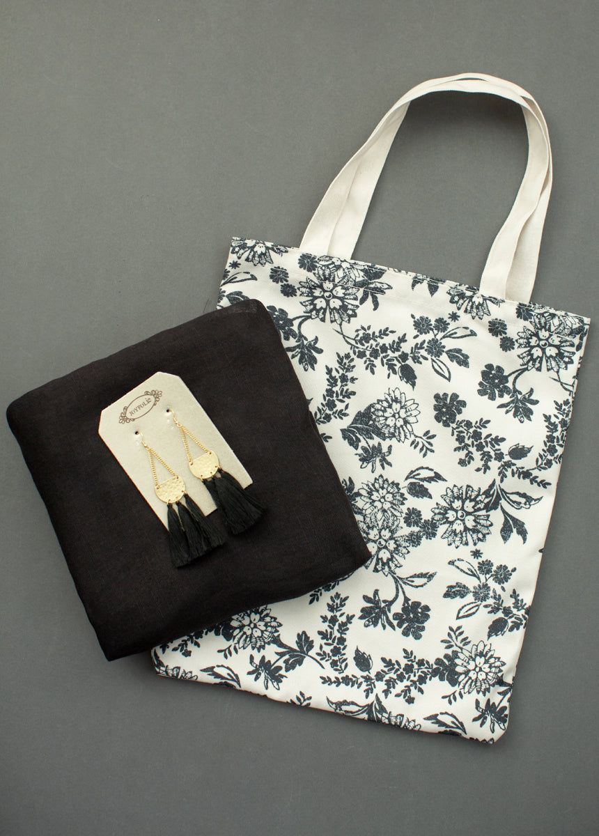 Women's Gift Set in Oat Floral sold by Joyfolie