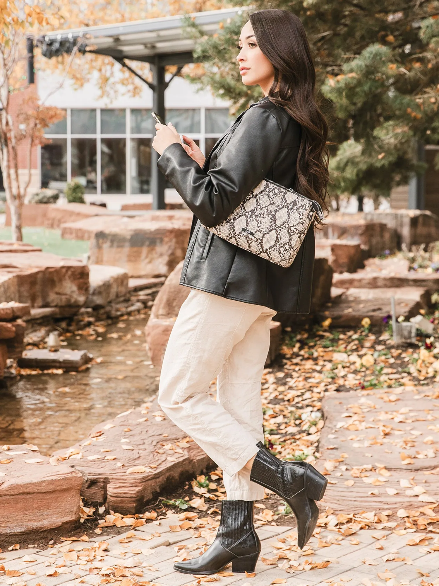 Day 2 Night Crossbody - UpScale sold by Ju-Ju-Be product image thumbnail 2