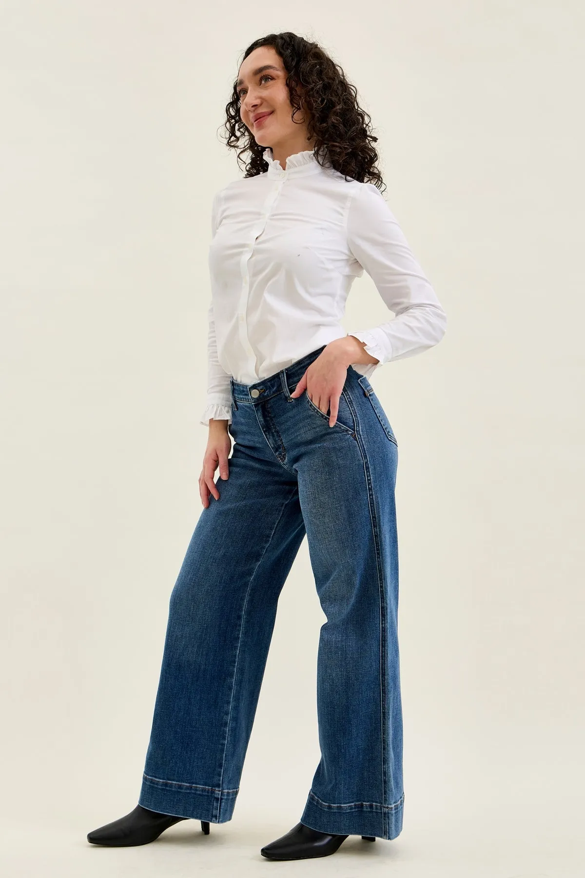 Lux Retro Wide Trouser (Petite) sold by Judy Blue product image thumbnail 2