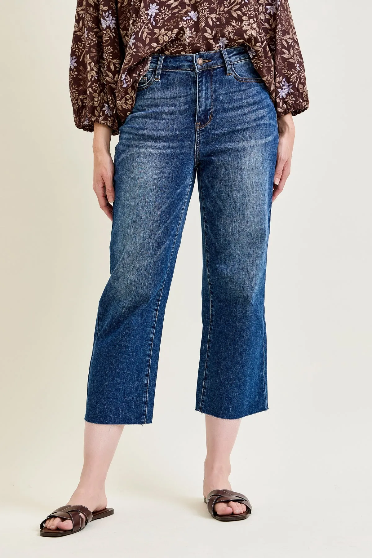 Dottie Back Pocket Classic Cropped Wide Leg Jeans sold by Judy Blue product image thumbnail 5