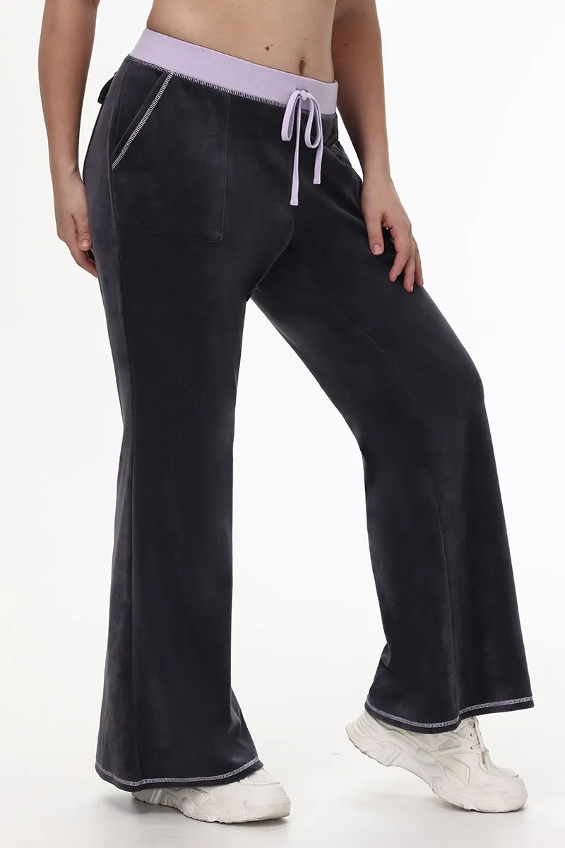 Plus-Size Sweetheart Cotton Velour Track Pants sold by Juicy Couture product image thumbnail 2