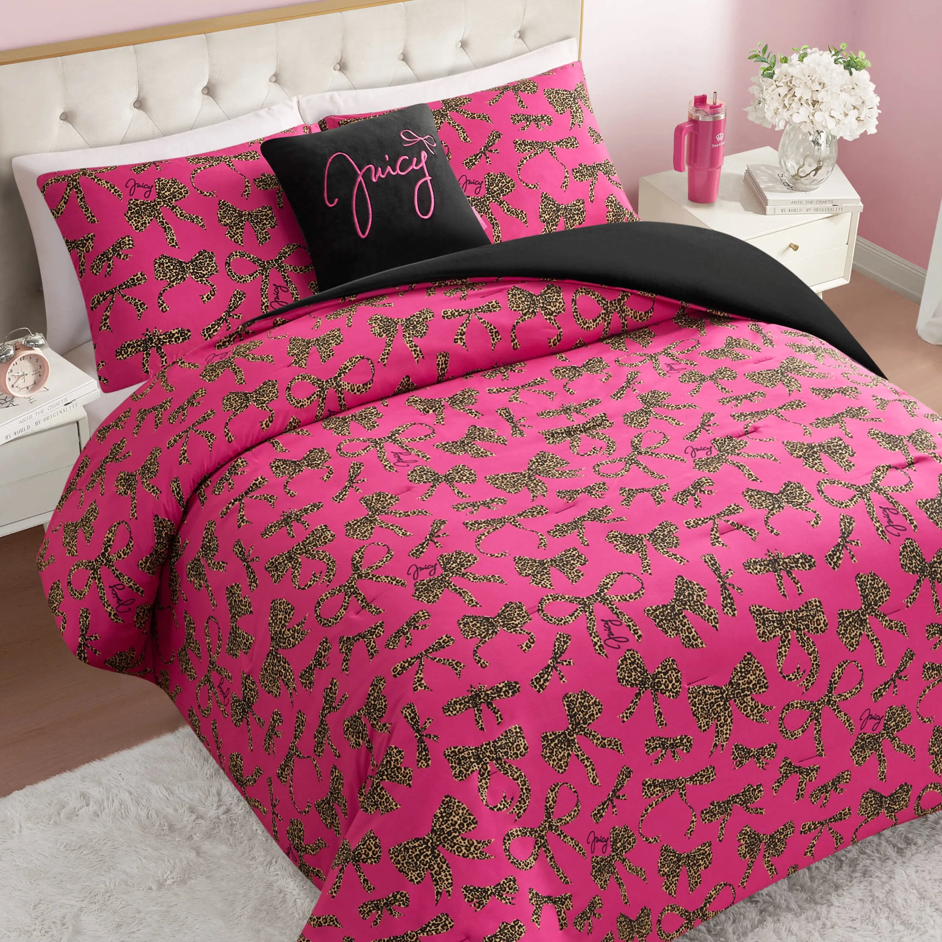 Solid Plush Reversible Cheetah Bows Comforter Set sold by Juicy Couture product image thumbnail 5