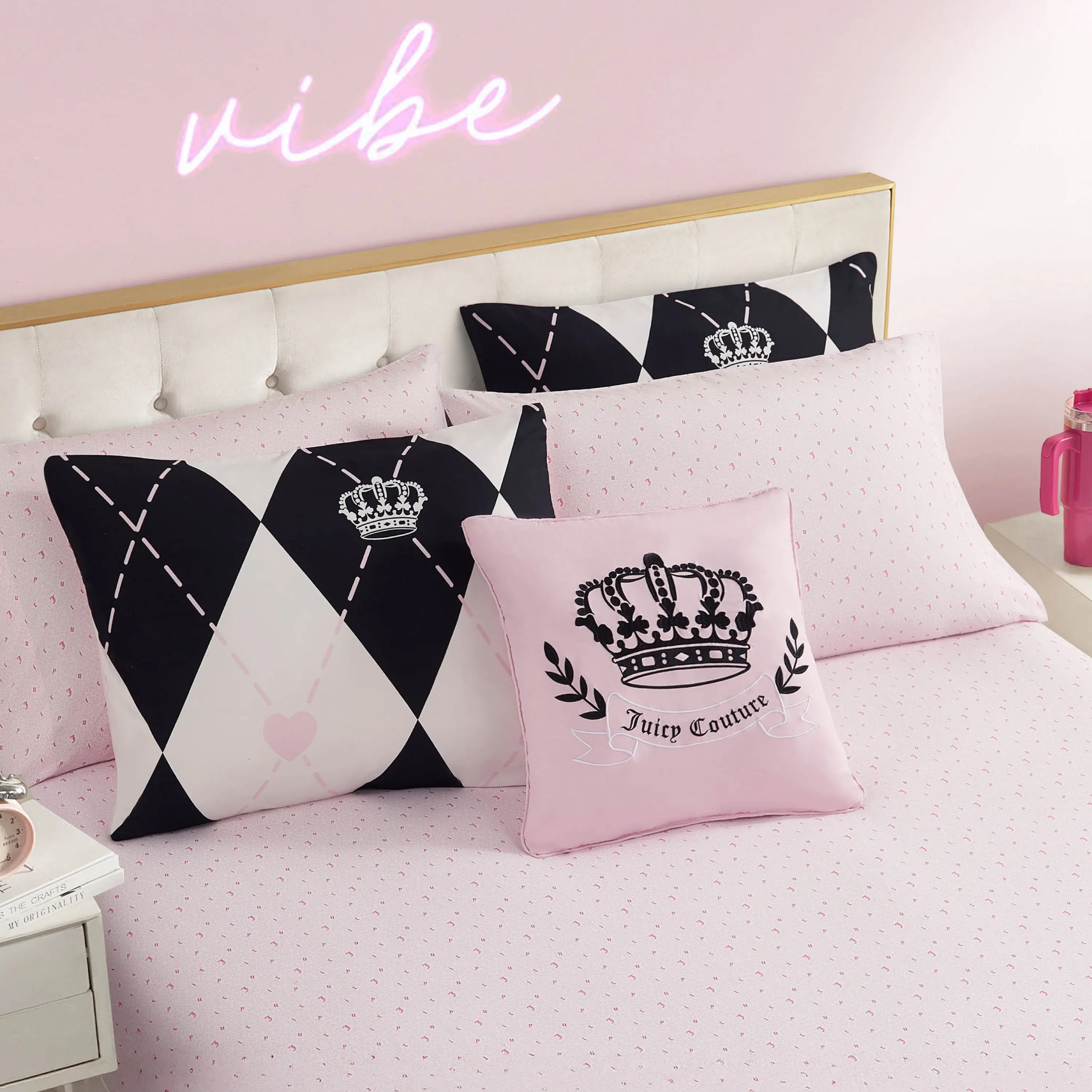 Royal Argyle Reversible Bed in a Bag Bedding Set sold by Juicy Couture product image thumbnail 5