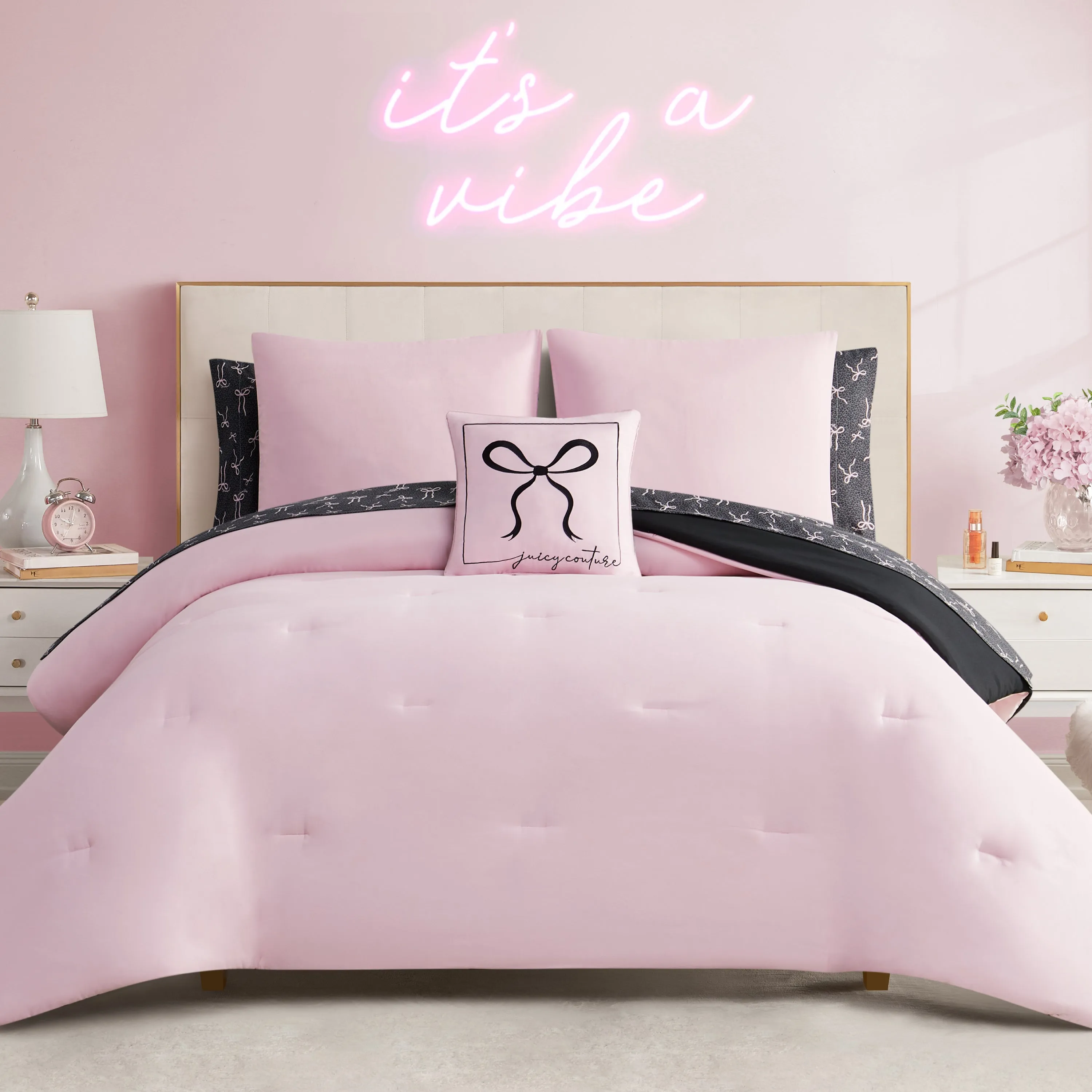 Bows Solid Reversible Bed in a Bag Bedding Set sold by Juicy Couture product image thumbnail 3