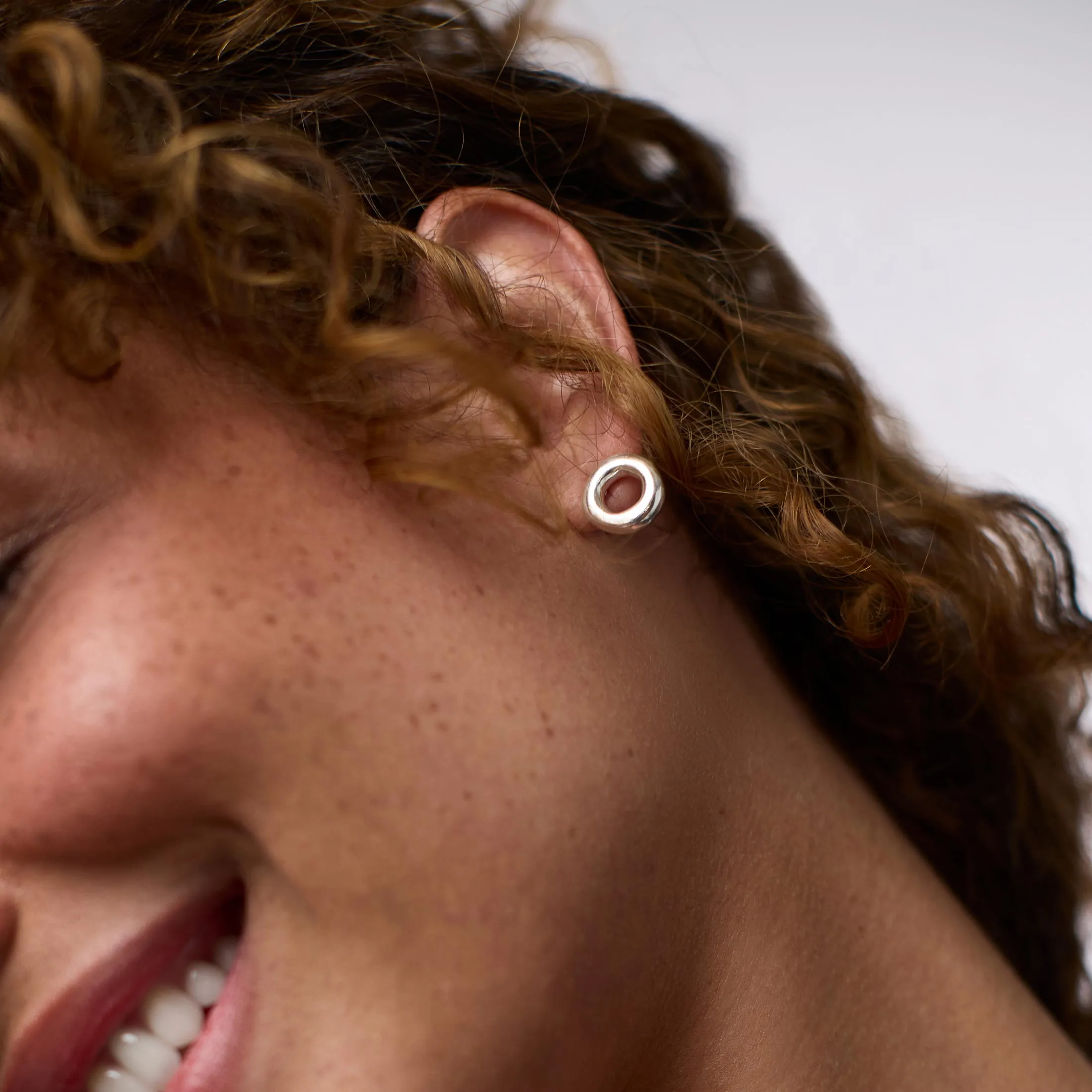 Wave Circle Stud sold by Julie Vos product image thumbnail 2