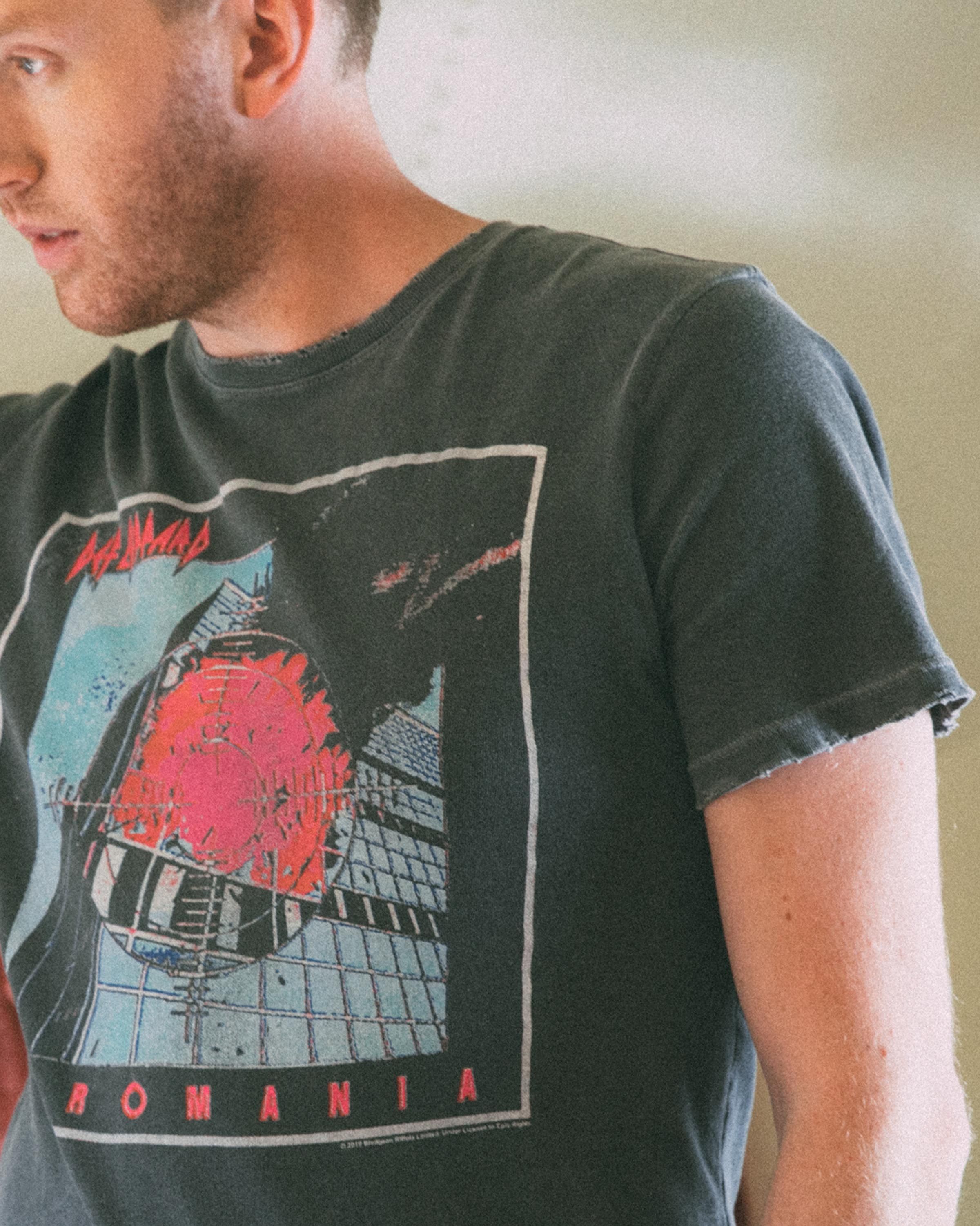 MENS DEF LEPPARD PYROMANIA TEE sold by Junk Food Clothing product image thumbnail 4