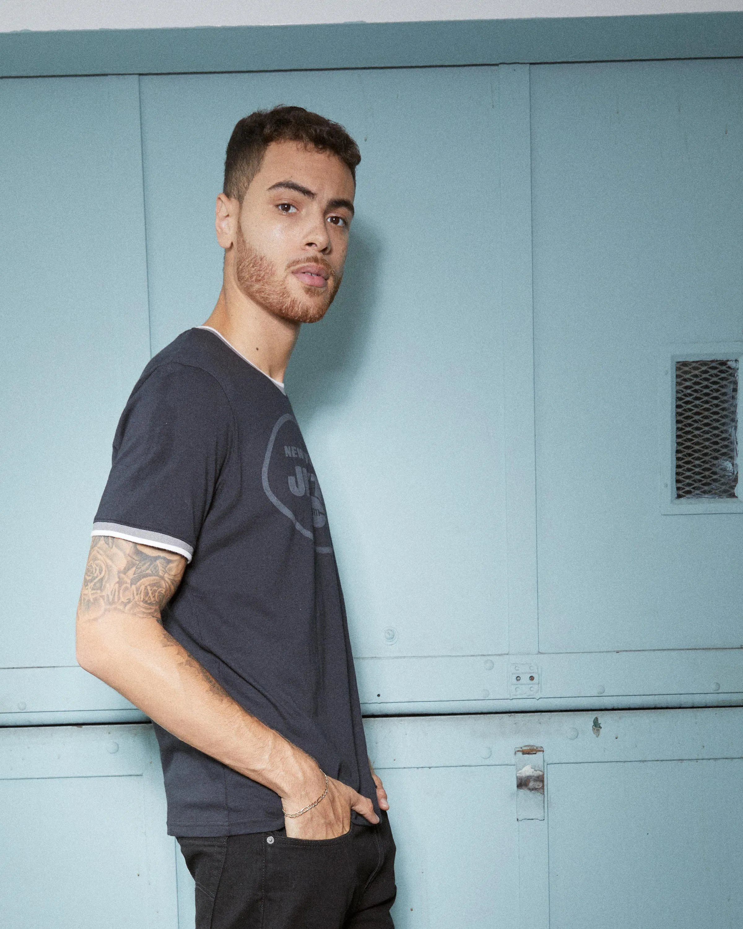 MENS JETS THROWBACK RINGER TEE sold by Junk Food Clothing product image thumbnail 3