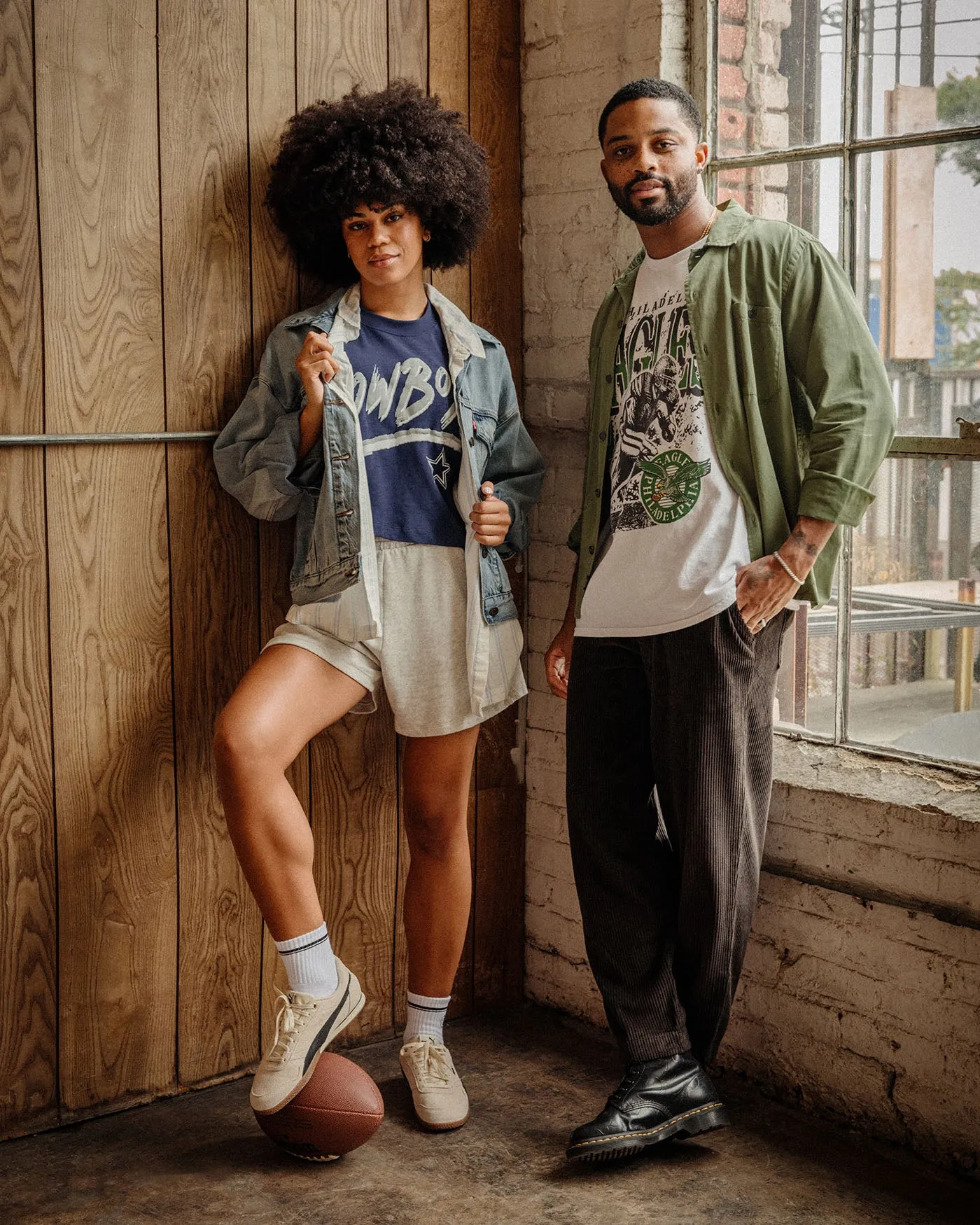 Women's Dallas Cowboys Thrill Mock Neck Crop Tee sold by Junk Food Clothing product image thumbnail 4