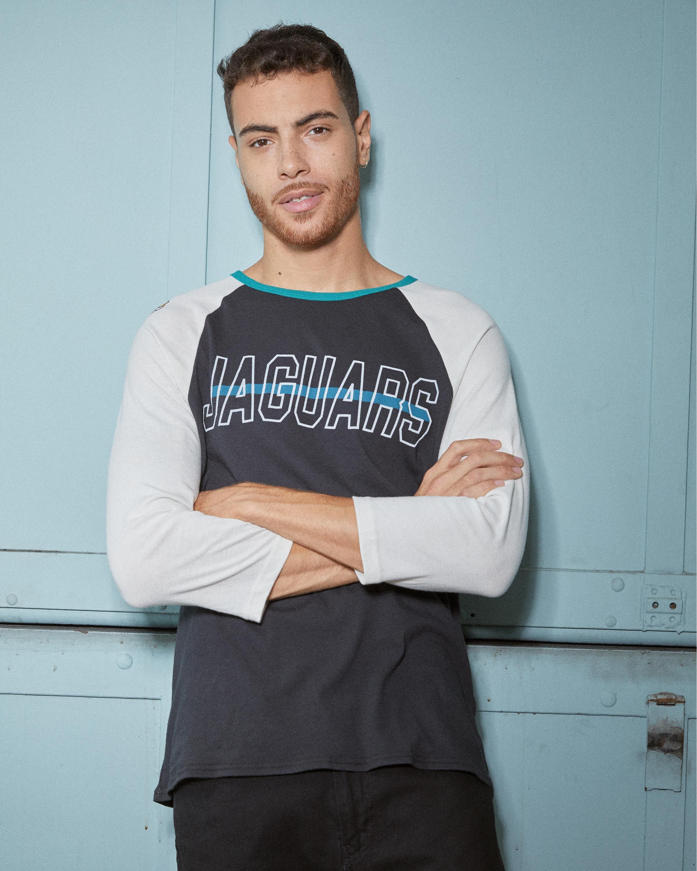 MENS JAGUARS VINTAGE CONTRAST RAGLAN sold by Junk Food Clothing product image thumbnail 2