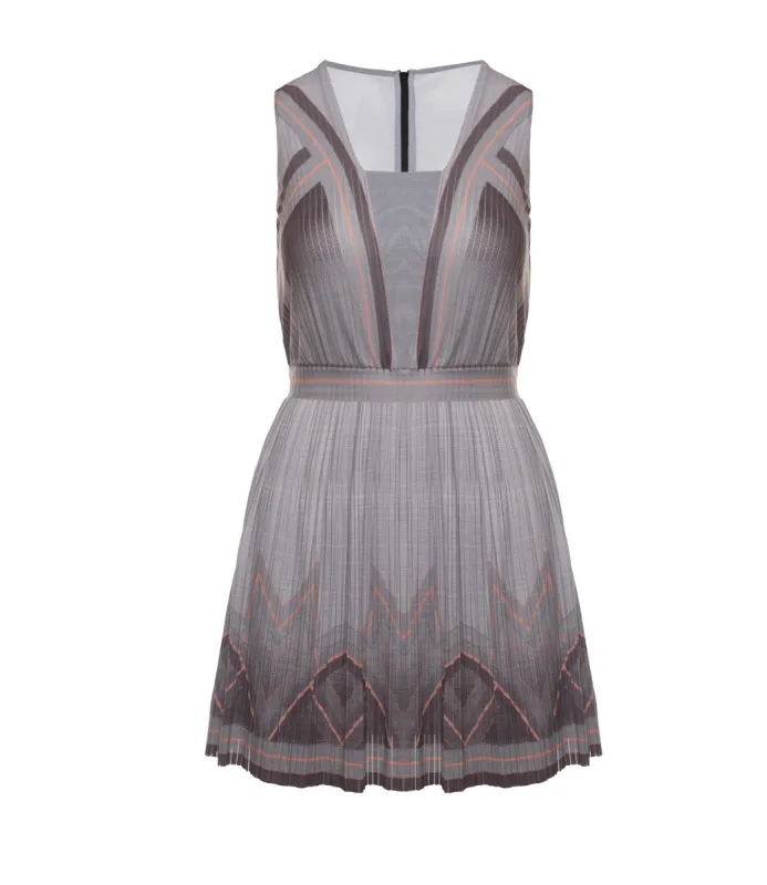 196046-025 | DEEP V PLEATED DRESS | ASPHALT sold by K-Swiss