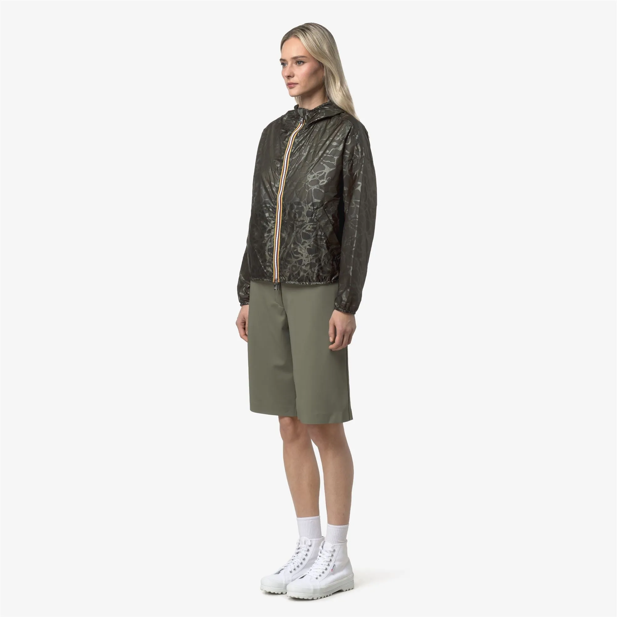 LAURETTE SUPER LIGHT LAMI DOUBLE - Jackets - Short - Woman - Green Lichen-BEIGE LT sold by K-Way product image thumbnail 4