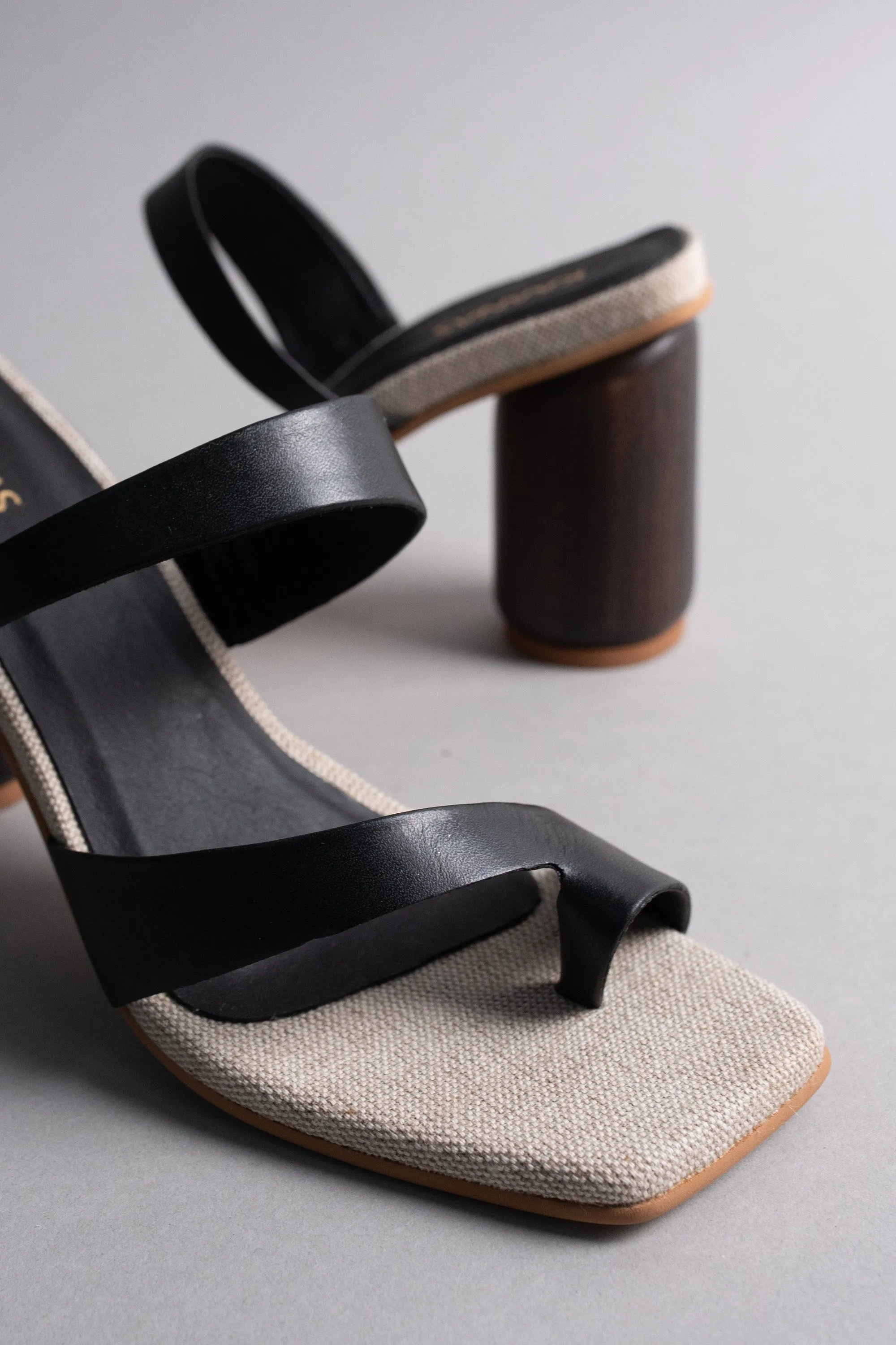 Otto Black sold by Kaanas product image thumbnail 2