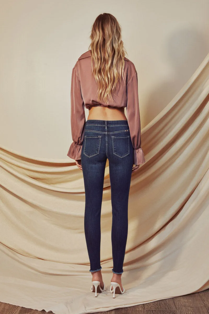 Cassandra Mid Rise Super Skinny Jeans sold by Kan Can product image thumbnail 5