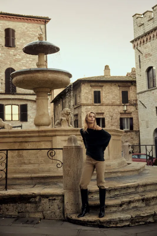 Sandy High Rise 90's Straight sold by Kan Can