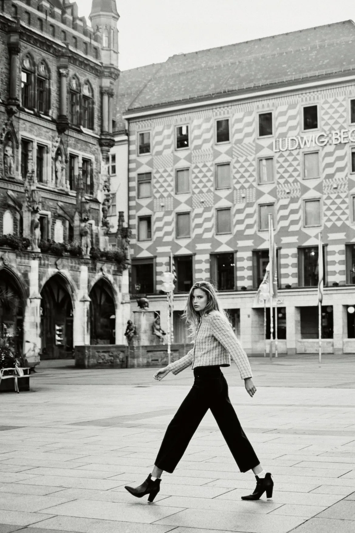 Victoria Ultra High Rise Cropped Wide Leg sold by Kan Can product image thumbnail 2