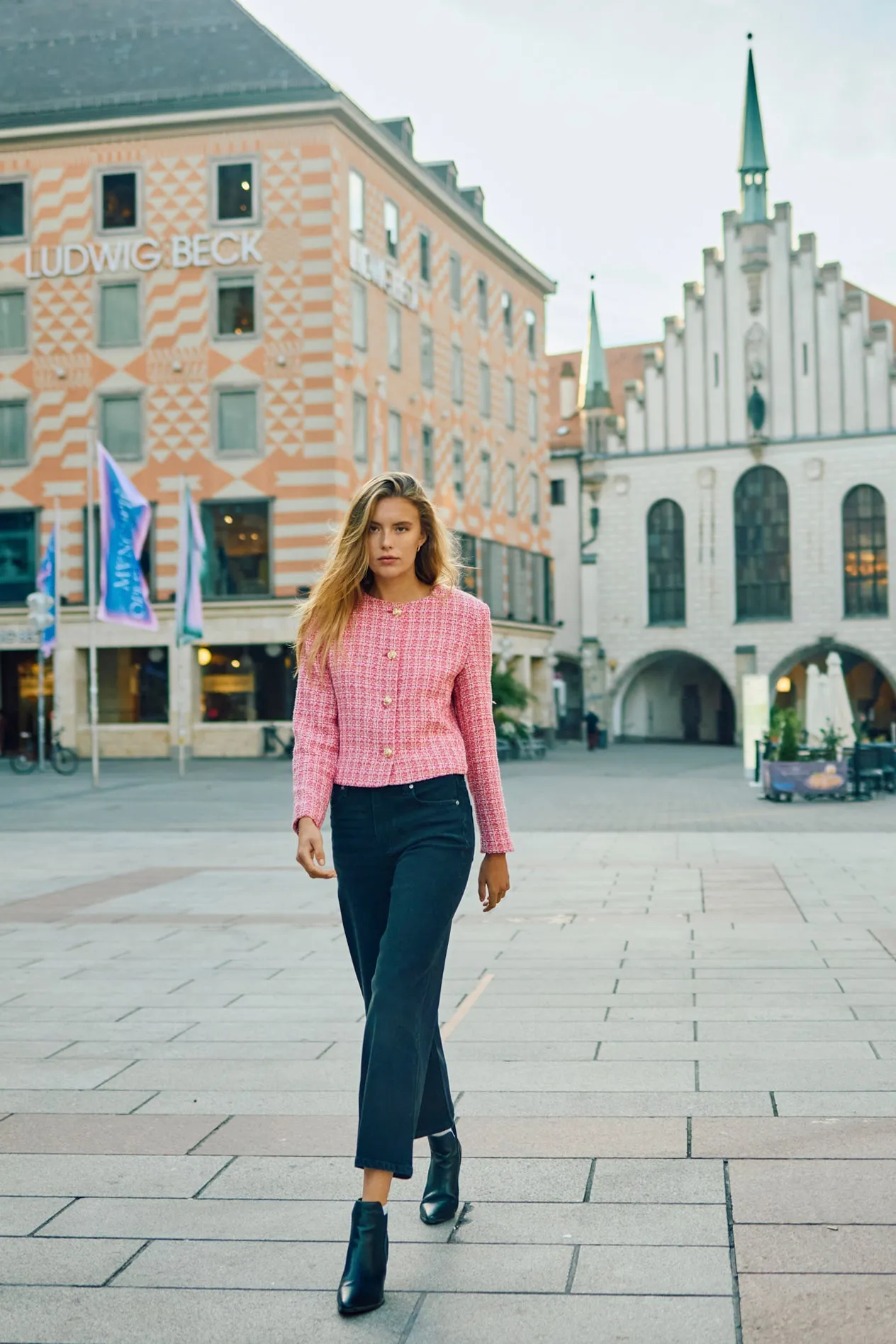 Victoria Ultra High Rise Cropped Wide Leg sold by Kan Can