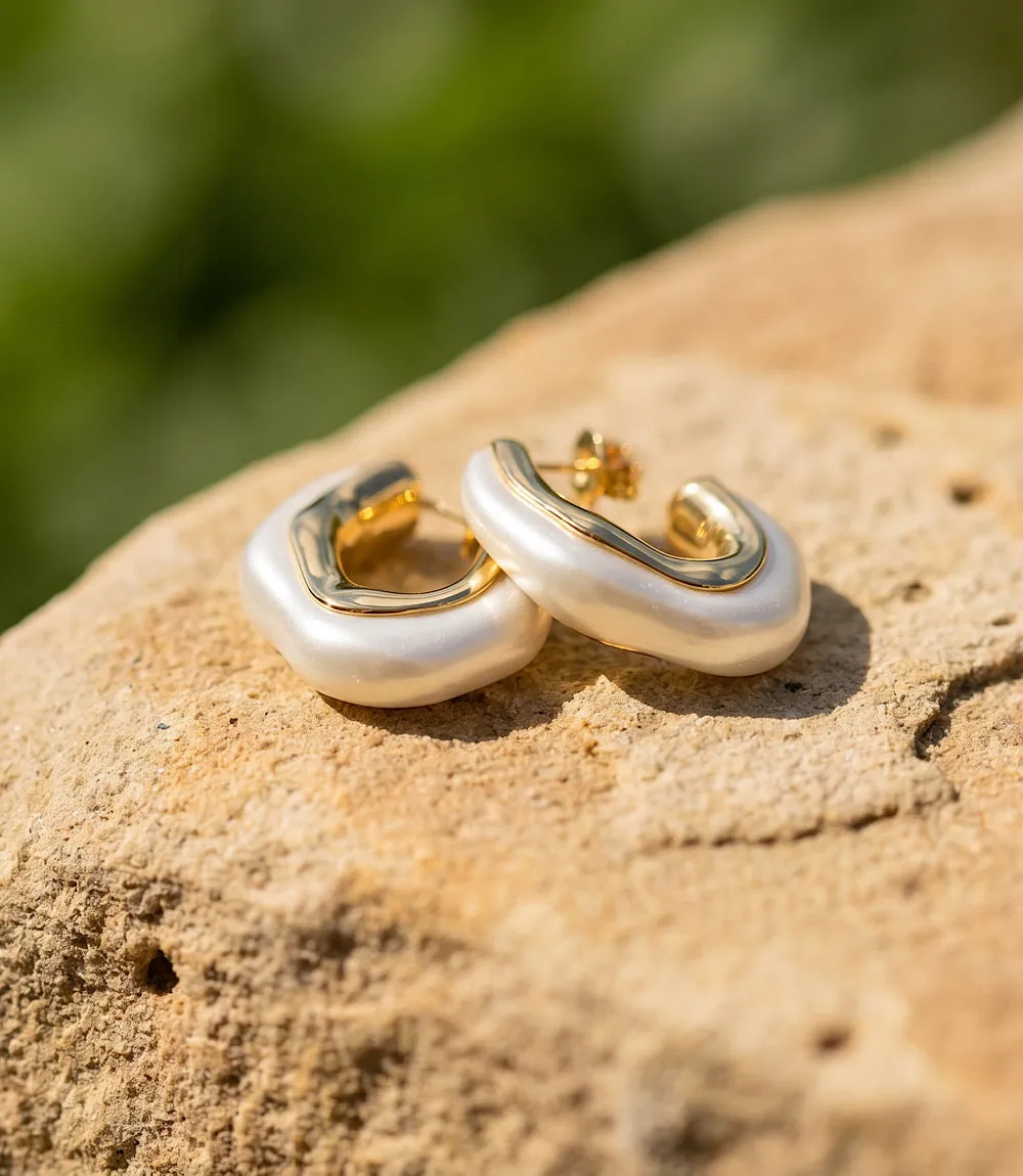 Organic Pearl Hoop Earrings sold by Karen Kane product image thumbnail 3