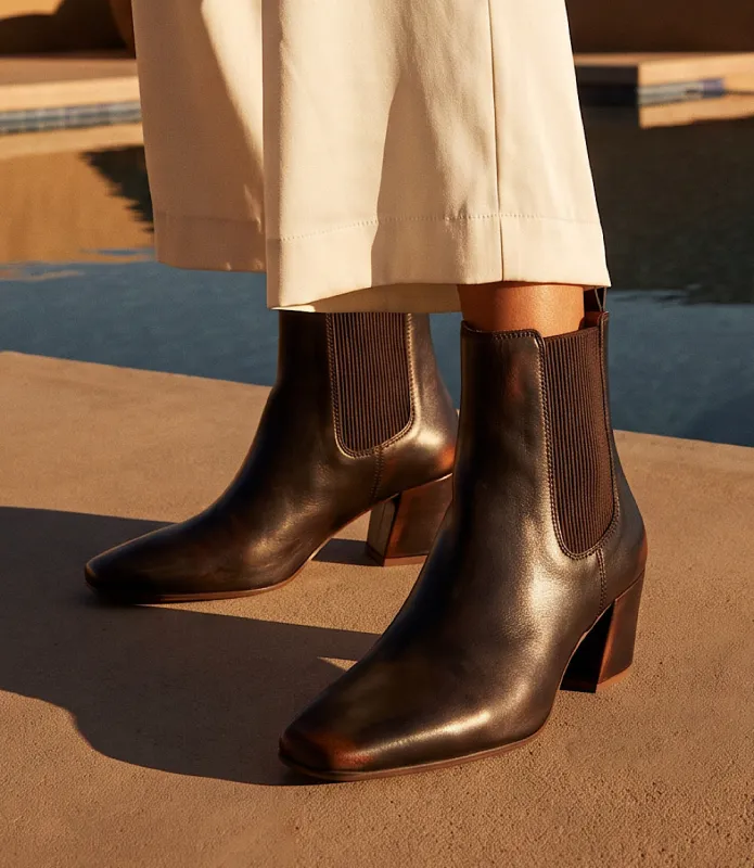 Seychelles Josie 2 Chelsea Boots made by Seychelles