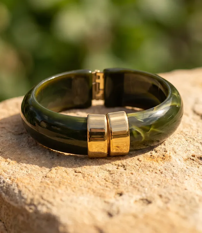 Lucite Bangle Bracelet made by Karen Kane